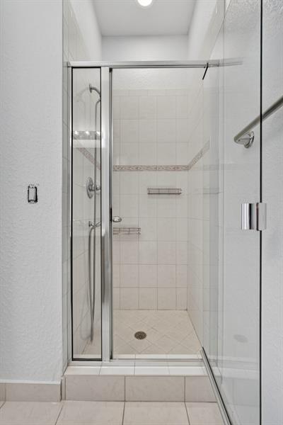 Image 45 of 75 For 709 N St  