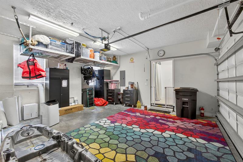 Image 52 of 75 For 709 N St  