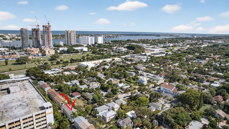 Image 67 of 75 For 709 N St  