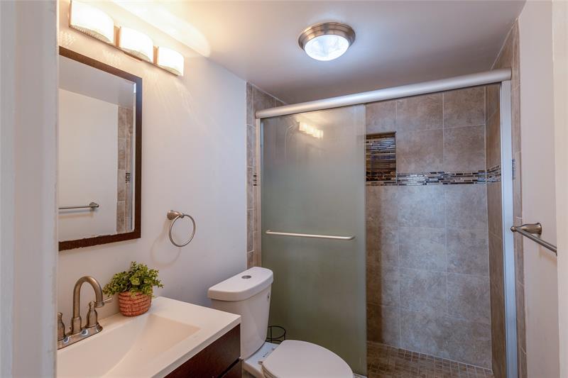 Image 11 of 25 For 8725 Shadow Wood Blvd  312