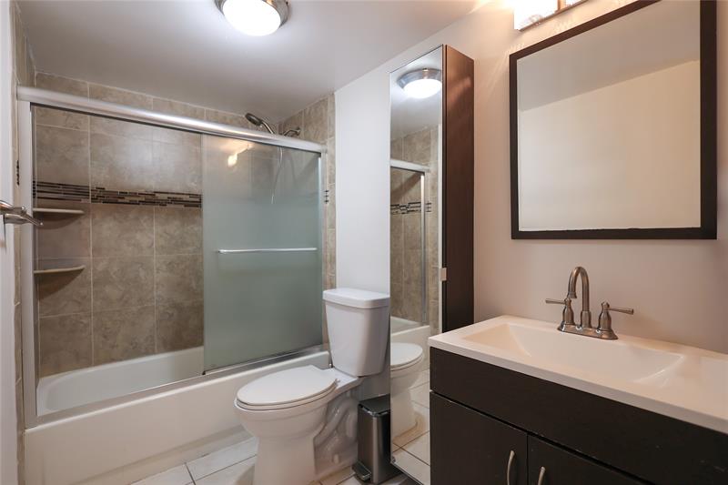 Image 17 of 25 For 8725 Shadow Wood Blvd  312