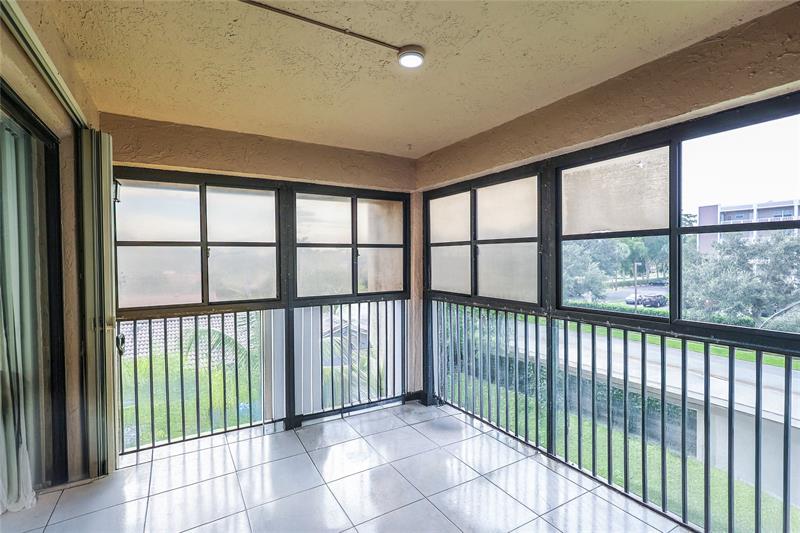 Image 18 of 25 For 8725 Shadow Wood Blvd  312