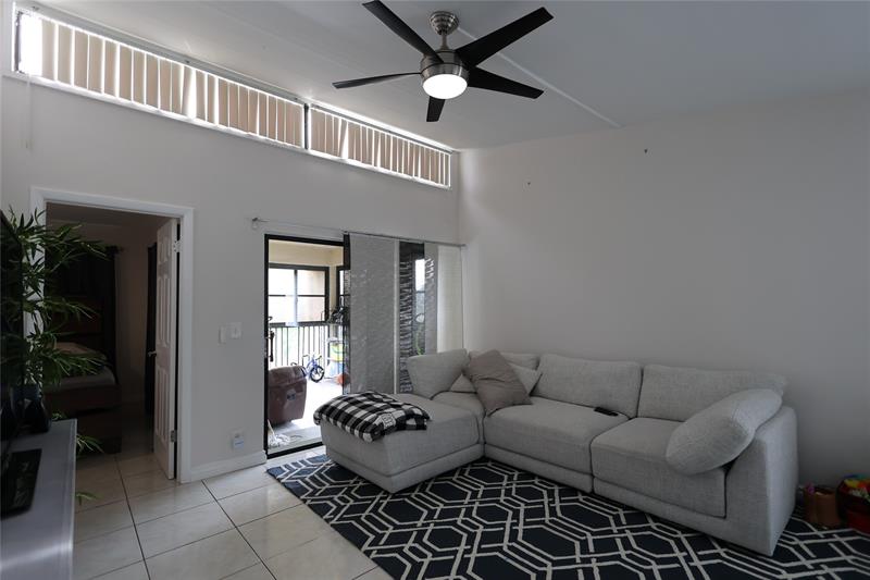 Image 5 of 25 For 8725 Shadow Wood Blvd  312