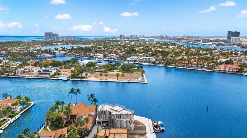 Image 19 of 27 For 851 Flamingo Dr