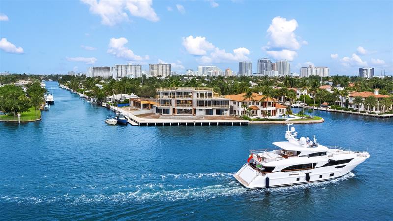 Image 23 of 27 For 851 Flamingo Dr