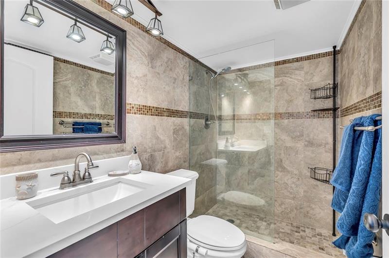 Image 17 of 28 For 3150 48th Ct  204