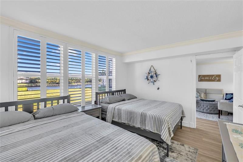 Image 18 of 28 For 3150 48th Ct  204