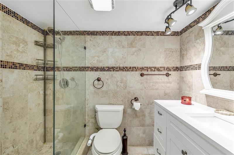 Image 20 of 28 For 3150 48th Ct  204