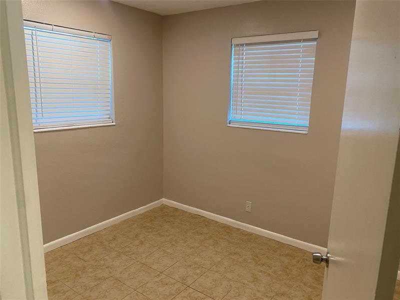 Image 20 of 27 For 6152 2nd St  