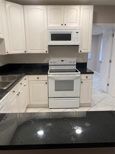 Image 3 of 27 For 6152 2nd St  