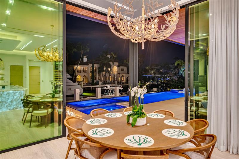 Image 17 of 69 For 408 Coral Way