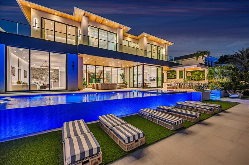 Image 2 of 69 For 408 Coral Way