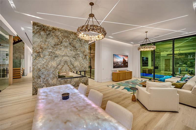 Image 22 of 69 For 408 Coral Way