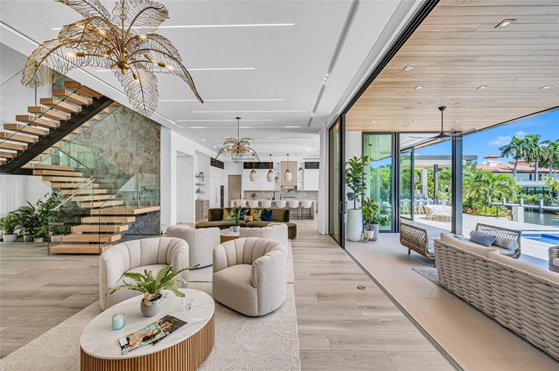 Image 27 of 69 For 408 Coral Way