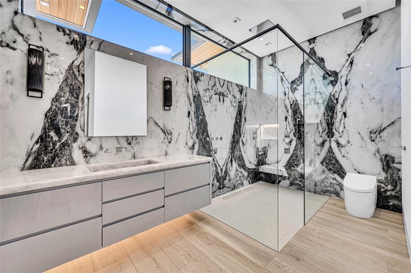 Image 37 of 69 For 408 Coral Way