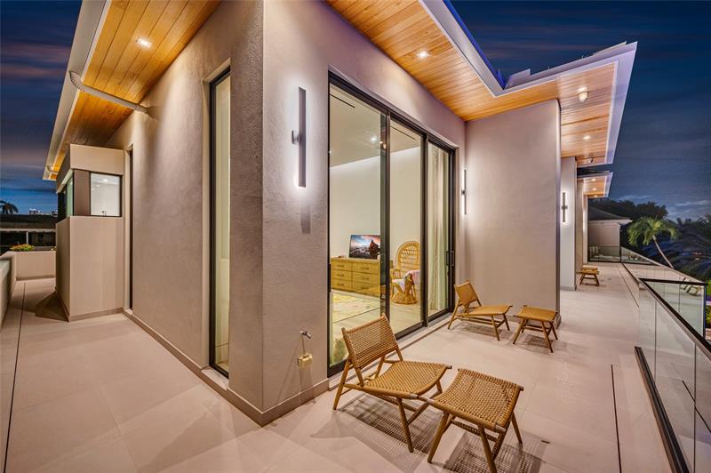 Image 45 of 69 For 408 Coral Way