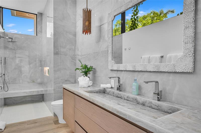 Image 52 of 69 For 408 Coral Way