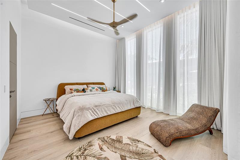 Image 53 of 69 For 408 Coral Way