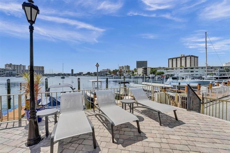 Image 41 of 42 For 100 Golden Isles Dr  815