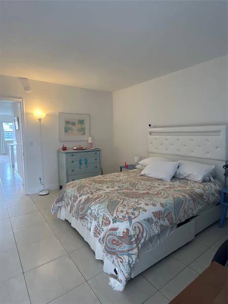 Image 10 of 14 For 2100 Diana Dr  206