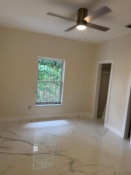 Image 22 of 27 For 6410 Miami Ct