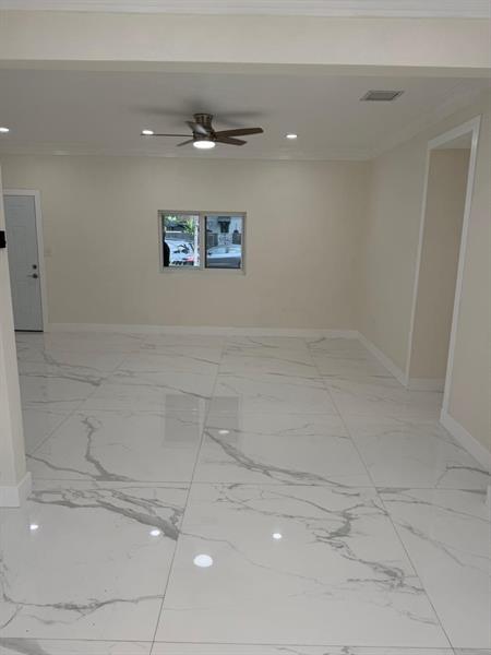 Image 4 of 27 For 6410 Miami Ct