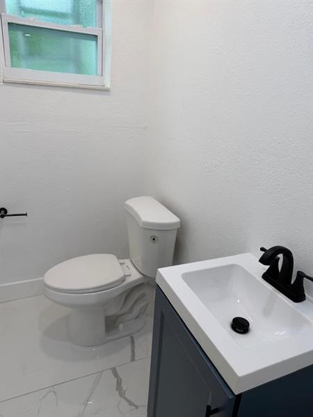 Image 7 of 27 For 6410 Miami Ct