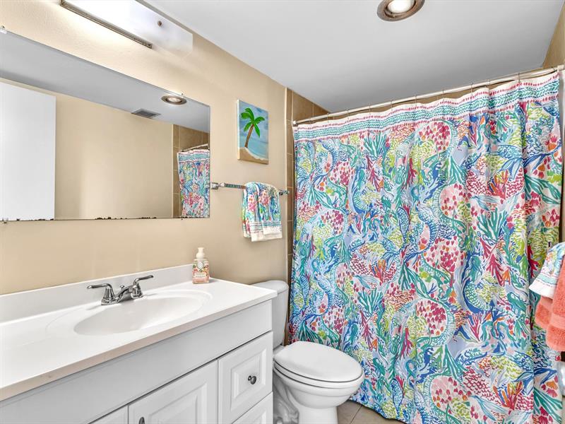 Image 18 of 71 For 900 River Reach Dr  525