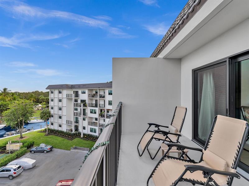 Image 36 of 71 For 900 River Reach Dr  525