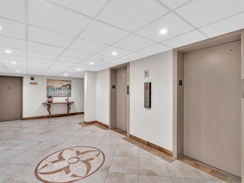 Image 38 of 71 For 900 River Reach Dr  525