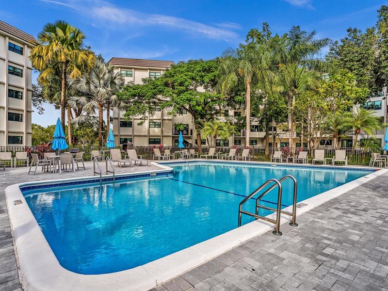 Image 41 of 71 For 900 River Reach Dr  525