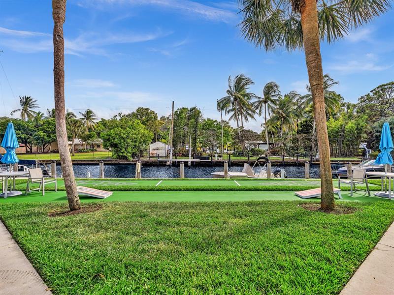 Image 42 of 71 For 900 River Reach Dr  525