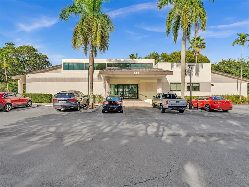 Image 44 of 71 For 900 River Reach Dr  525