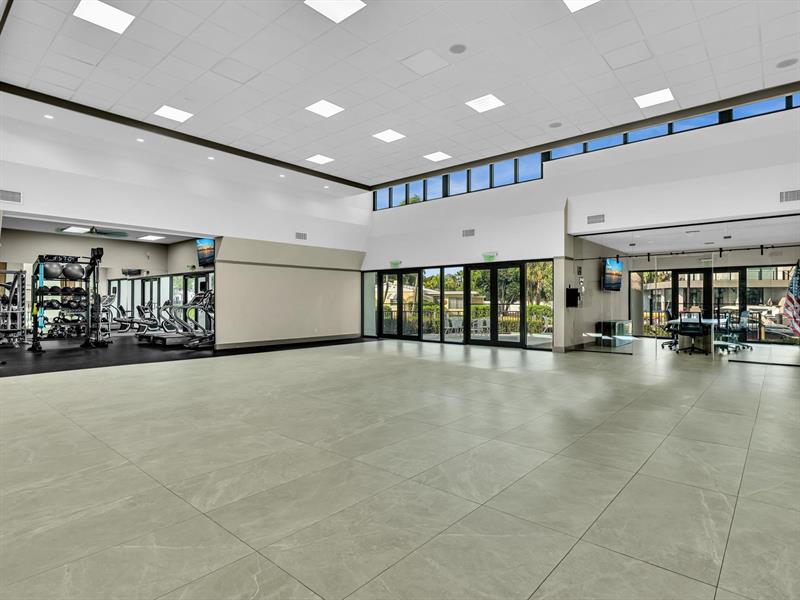 Image 45 of 71 For 900 River Reach Dr  525