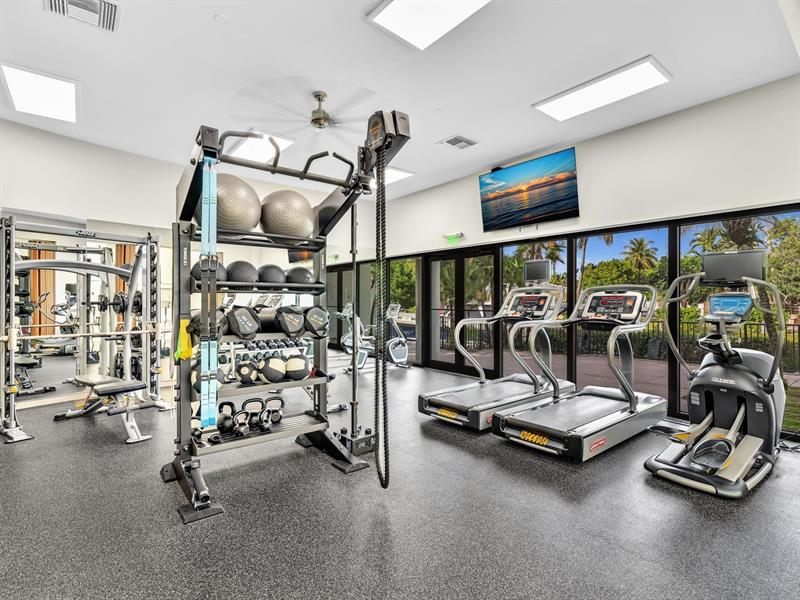 Image 49 of 71 For 900 River Reach Dr  525