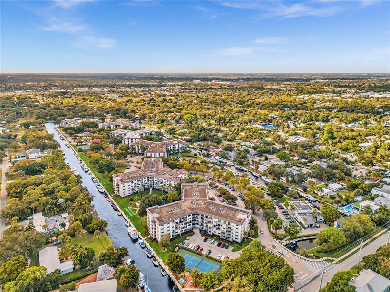 Image 56 of 71 For 900 River Reach Dr  525