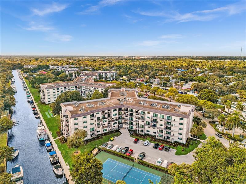 Image 57 of 71 For 900 River Reach Dr  525