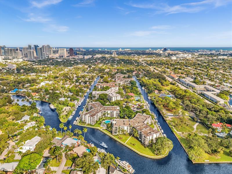 Image 61 of 71 For 900 River Reach Dr  525