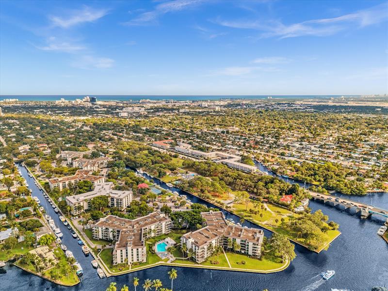 Image 62 of 71 For 900 River Reach Dr  525