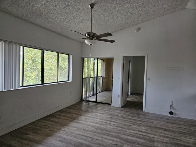 Image 11 of 21 For 2445 18th Ter  210