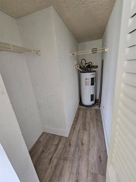 Image 20 of 21 For 2445 18th Ter  210