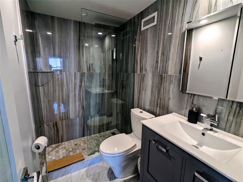 Image 21 of 24 For 888 Intracoastal Dr  10a