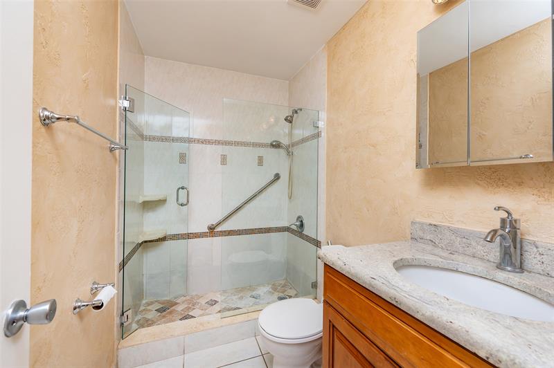 Image 25 of 37 For 3272 Carambola Cir  3272