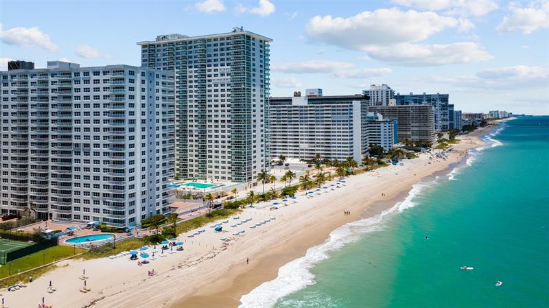 Image 16 of 18 For 3850 Galt Ocean Dr  1804