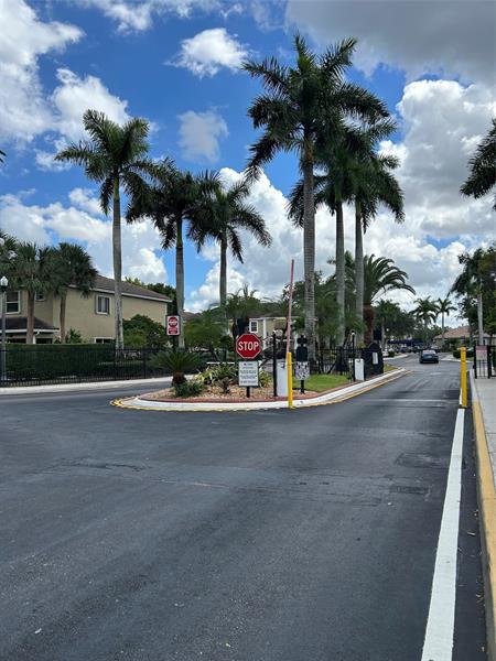 Image 25 of 34 For 711 122nd Ave