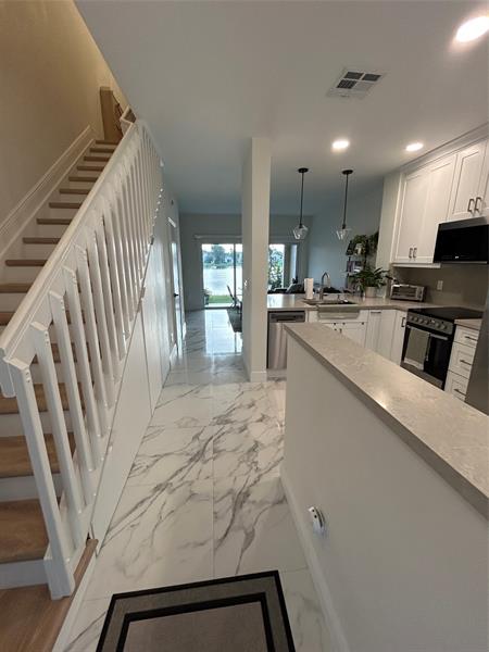 Image 7 of 34 For 711 122nd Ave