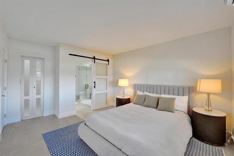 Image 25 of 54 For 2866 30th St  9