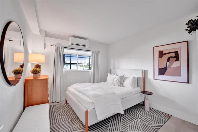 Image 30 of 54 For 2866 30th St  9