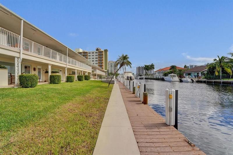 Image 41 of 54 For 2866 30th St  9