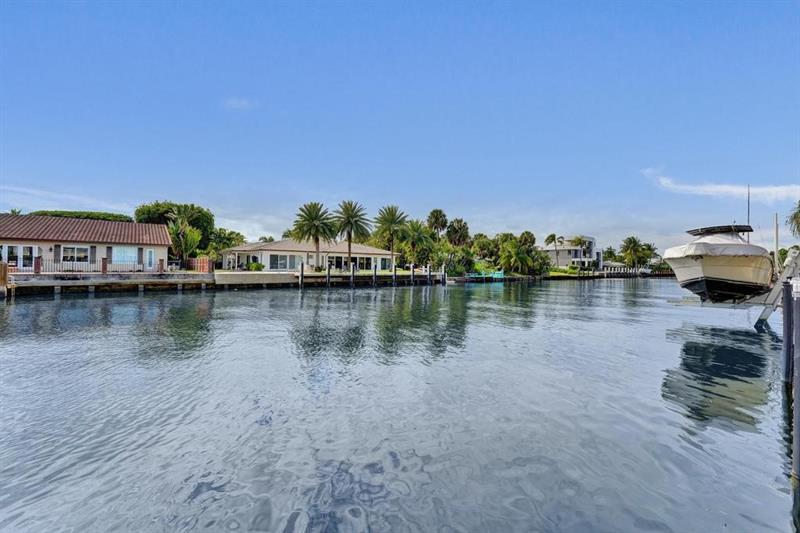 Image 45 of 54 For 2866 30th St  9